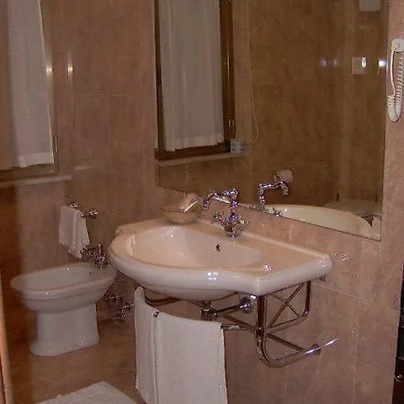 Hotell 3 Querce